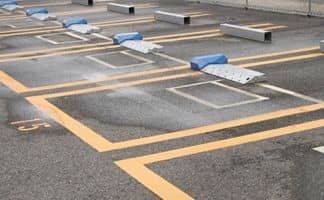 駐⾞場の着⼯・完成